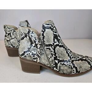 Mia Chelsea Serpent Snake Print Ankle Cut Out Zip Boots Size 7 Southwest Cowboy